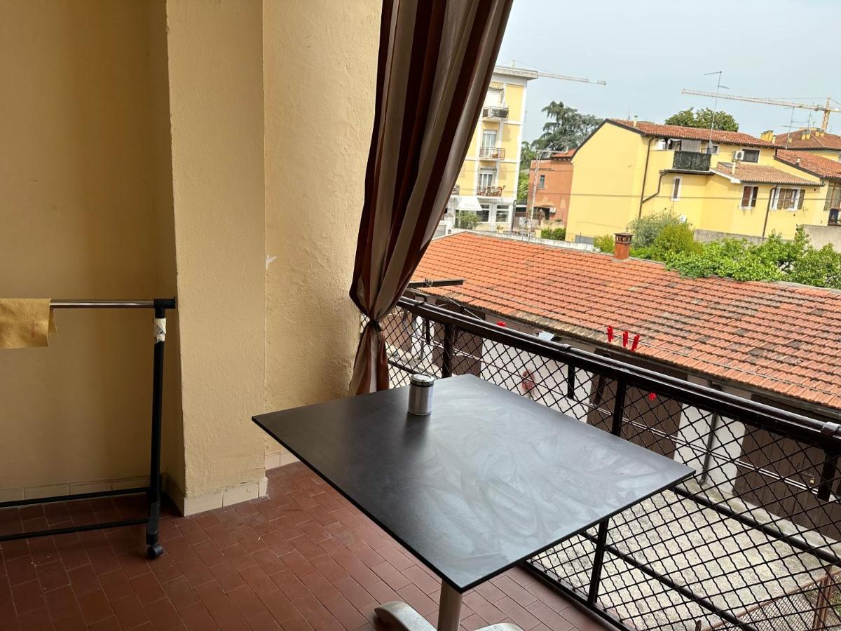Appartamento Via Centro Верона Экстерьер фото